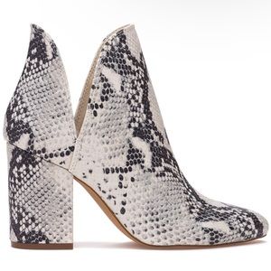 Steve Madden Boots